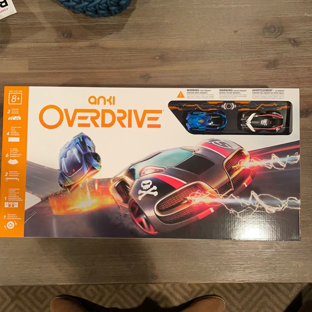 Anki Overdrive Starter kit Race Robot Supercars
